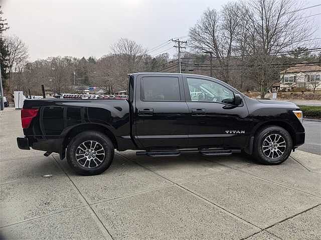 Nissan Titan