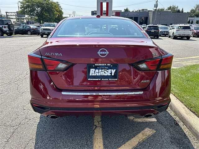 Nissan Altima