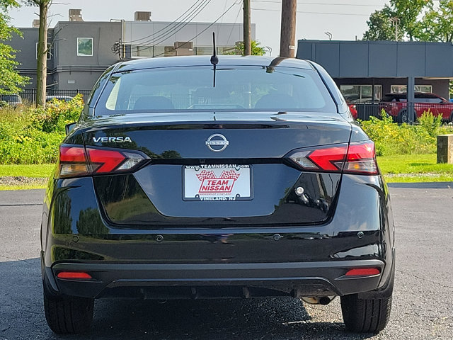 Nissan Versa