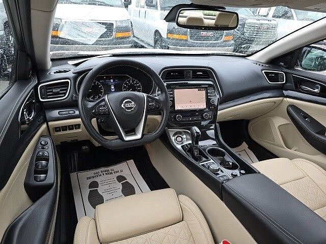 Nissan Maxima