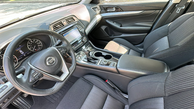 Nissan Maxima