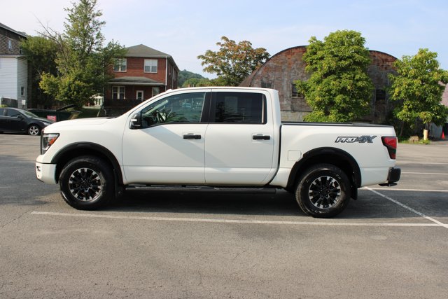 Nissan Titan