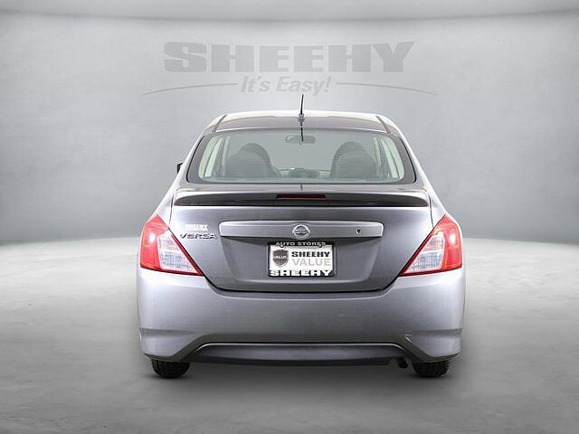 Nissan Versa