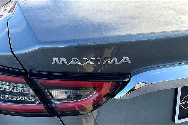 Nissan Maxima