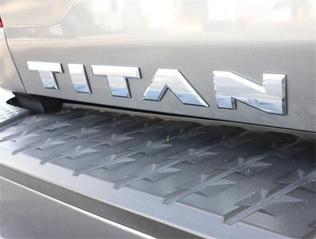 Nissan Titan