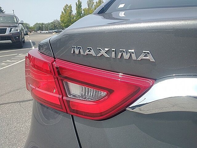 Nissan Maxima