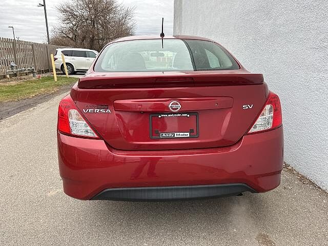 Nissan Versa