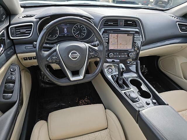 Nissan Maxima