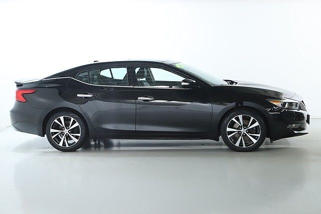 Nissan Maxima