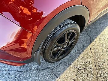 Nissan Kicks  Scarlet Ember Tintcoat