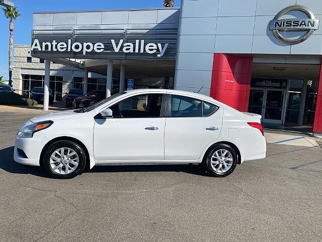 Nissan Versa