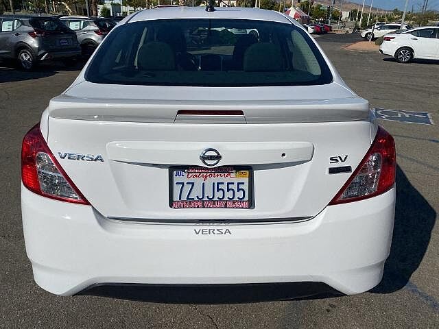 Nissan Versa