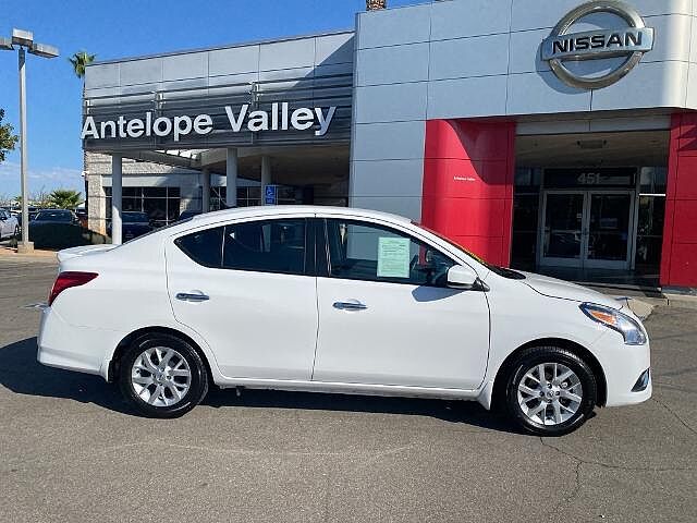 Nissan Versa