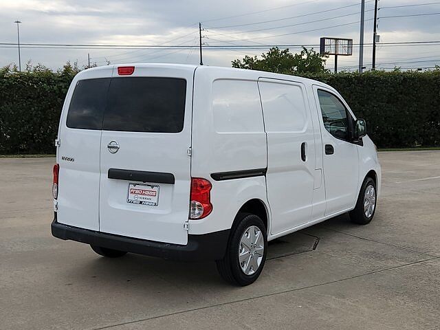 Nissan NV200