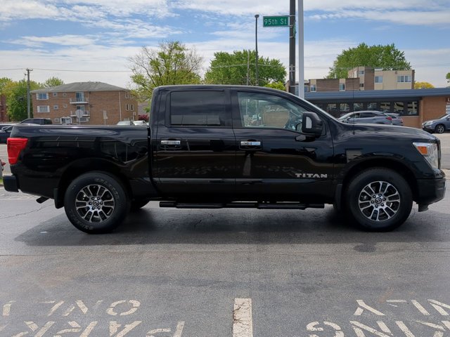 Nissan Titan