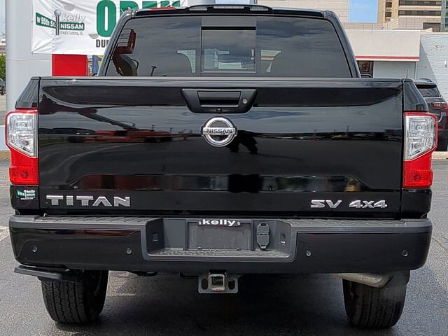 Nissan Titan