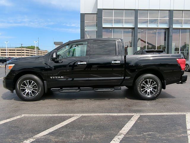 Nissan Titan