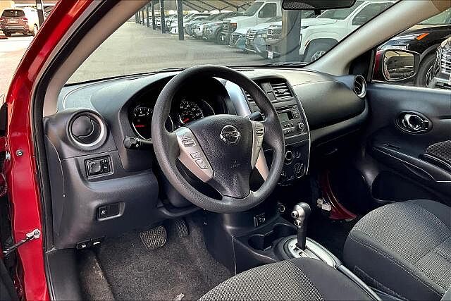 Nissan Versa