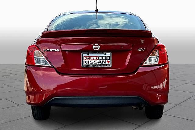 Nissan Versa