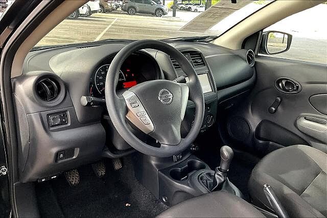 Nissan Versa