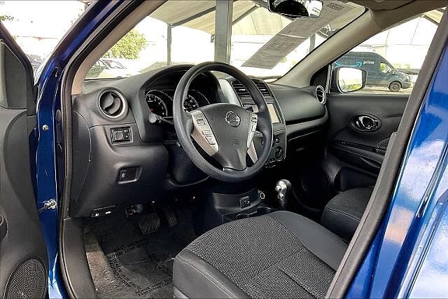 Nissan Versa