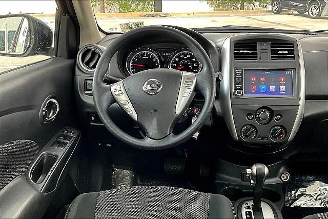 Nissan Versa