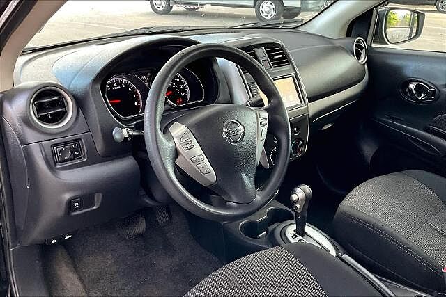 Nissan Versa