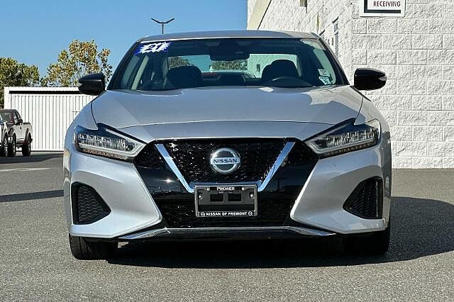 Nissan Maxima