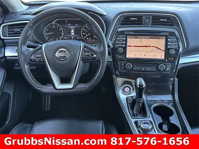 Nissan Maxima