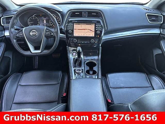 Nissan Maxima