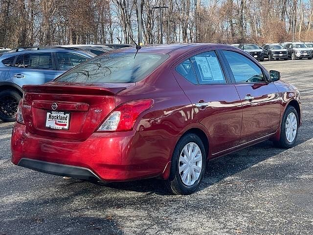 Nissan Versa