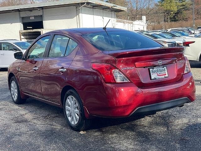 Nissan Versa