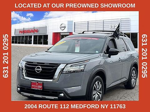Nissan Pathfinder Gray 2 Tone