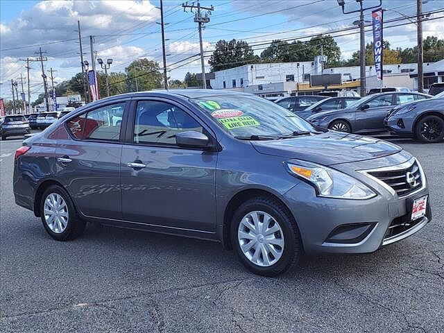 Nissan Versa