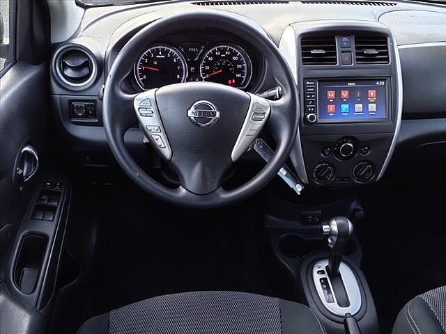 Nissan Versa