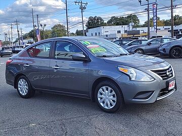 Nissan Versa  Gun Metallic