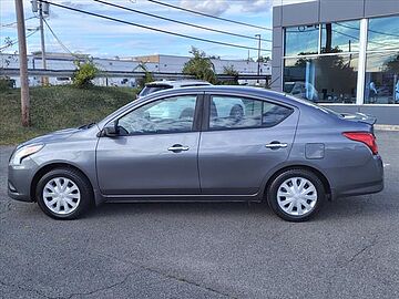 Nissan Versa  Gun Metallic