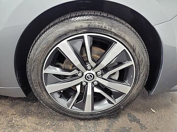 Nissan Maxima  Gun Metallic