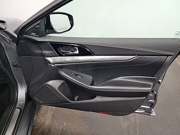 Nissan Maxima  Gun Metallic