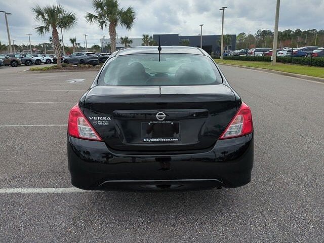 Nissan Versa