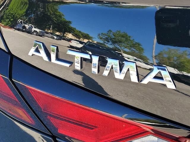 Nissan Altima