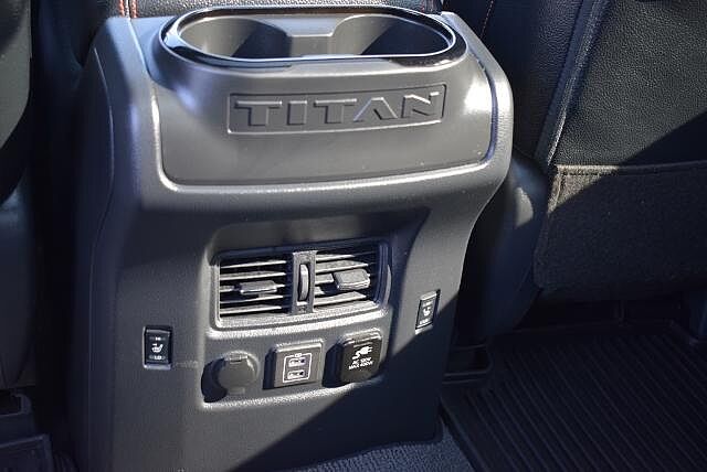 Nissan Titan