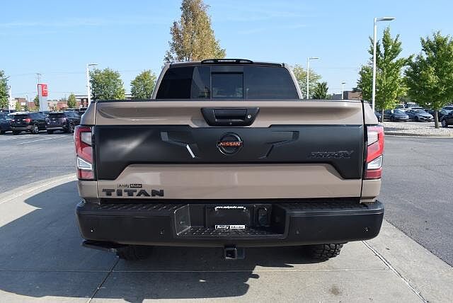 Nissan Titan