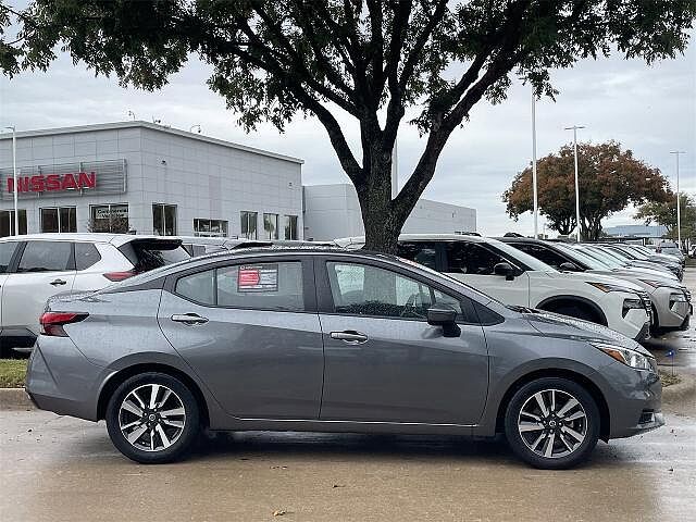 Nissan Versa