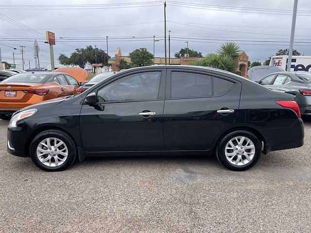 Nissan Versa