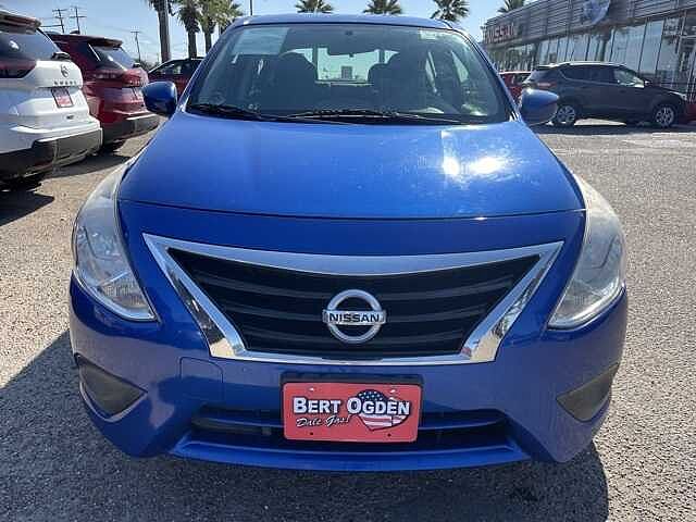 Nissan Versa