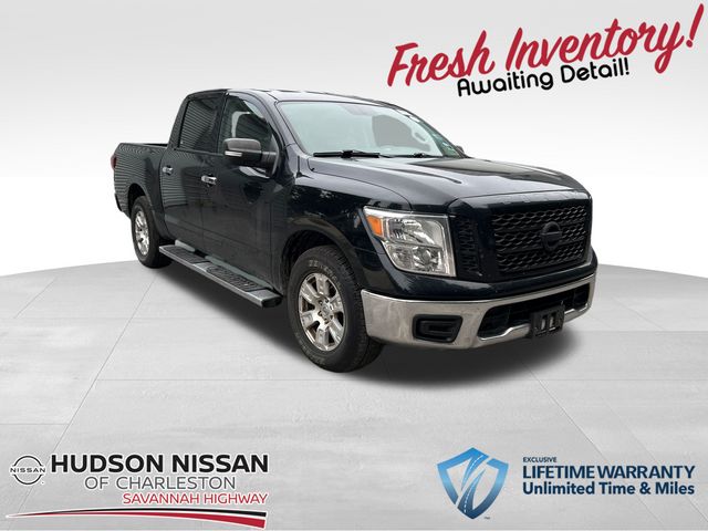 Nissan Titan