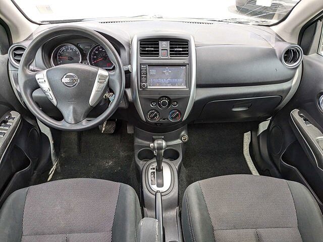 Nissan Versa