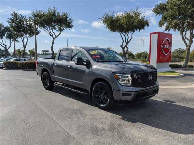 Nissan Titan