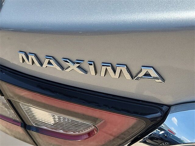 Nissan Maxima